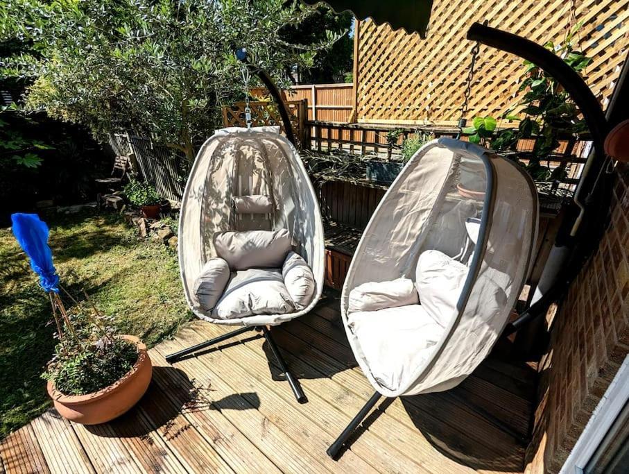 Charming 2-Bed Garden Flat Appartement Londen Buitenkant foto