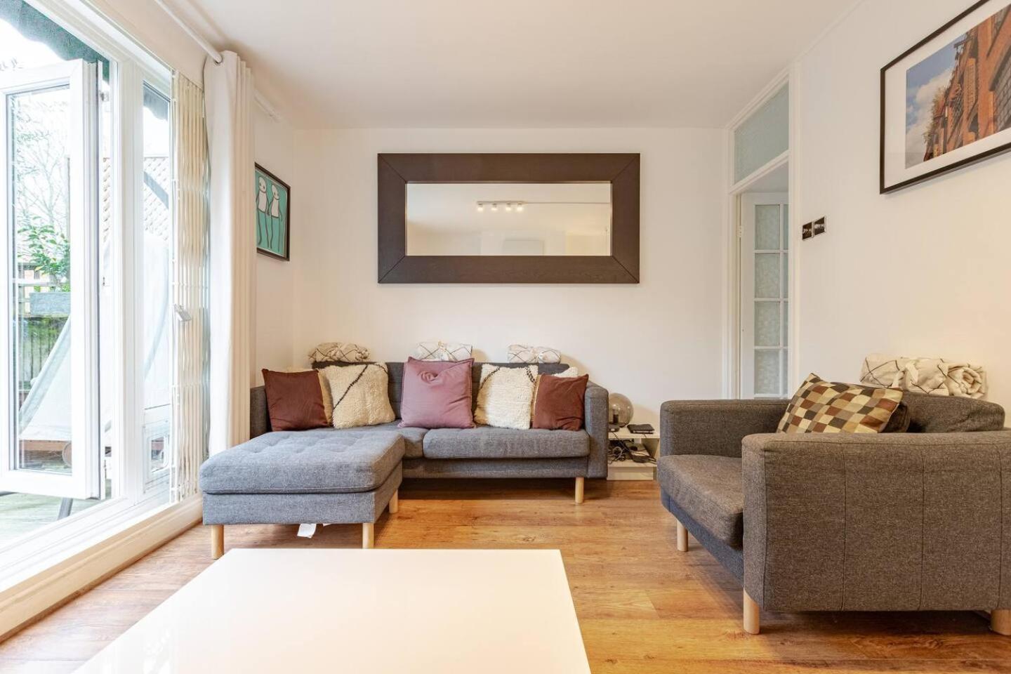 Charming 2-Bed Garden Flat Appartement Londen Buitenkant foto