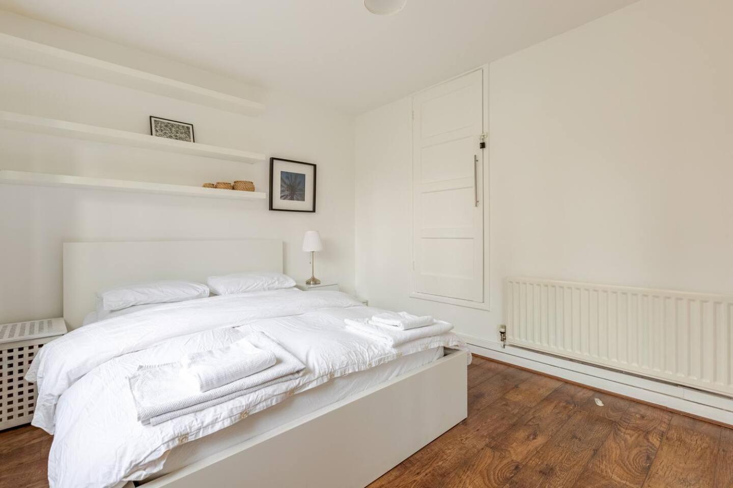 Charming 2-Bed Garden Flat Appartement Londen Buitenkant foto