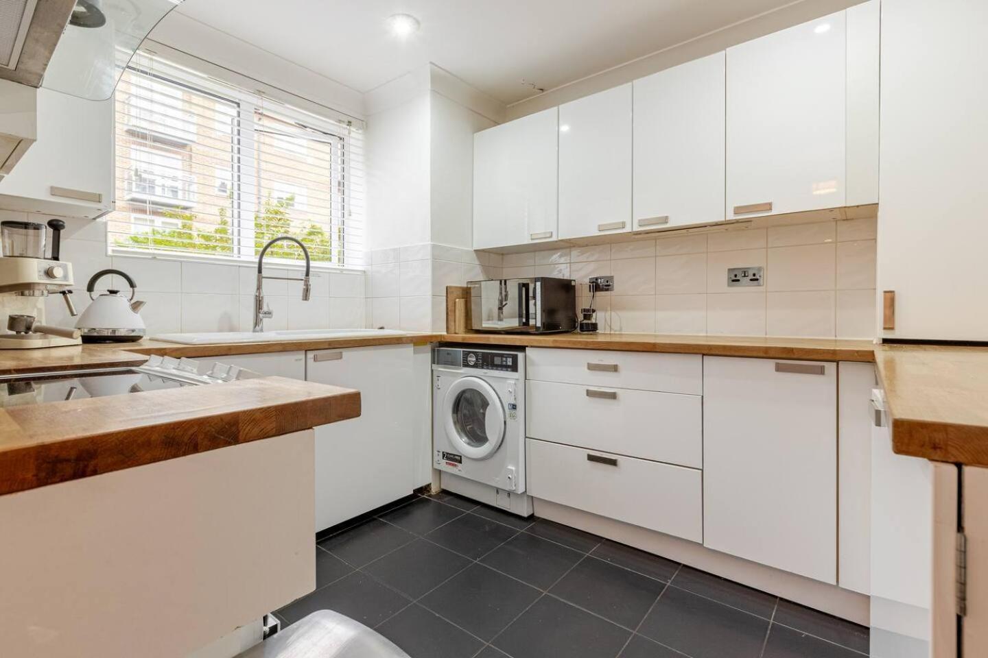 Charming 2-Bed Garden Flat Appartement Londen Buitenkant foto